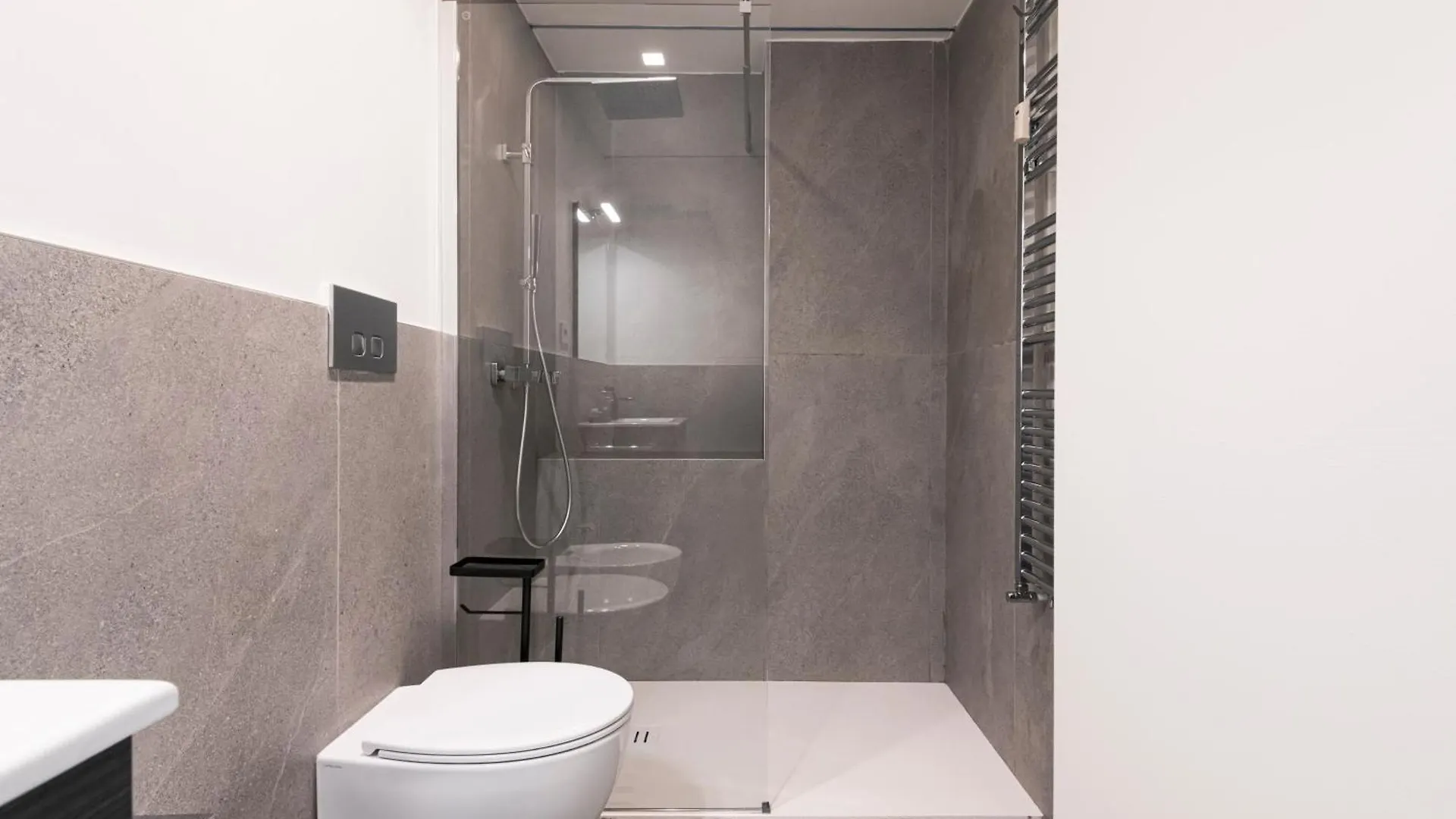 Easylife - Modern Apartment With Garden Milan