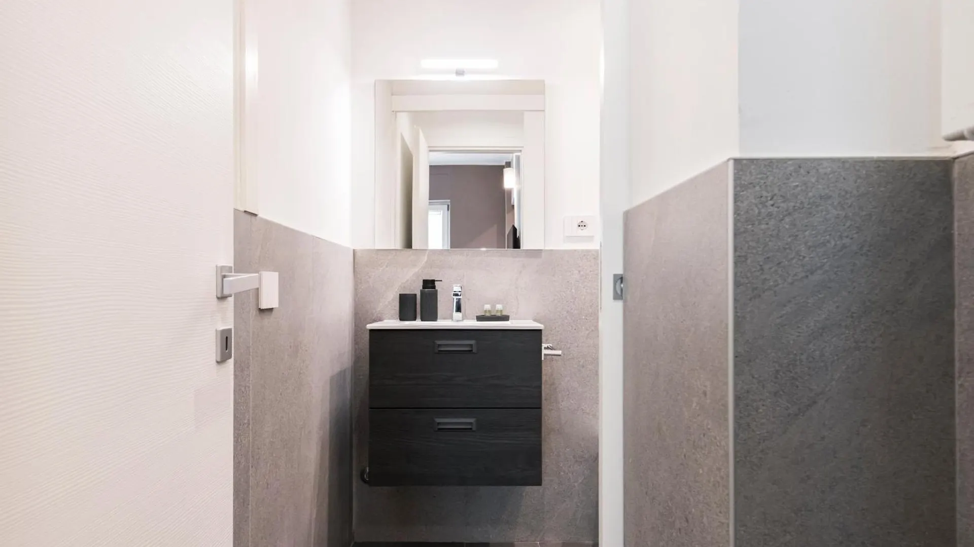 Easylife - Modern Apartment With Garden Milano Italia